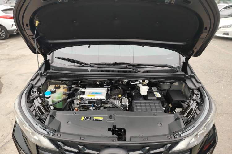 Used GAC Trumpchi M6 2023 PRO 270T DCT Luxury Edition Engine Bay