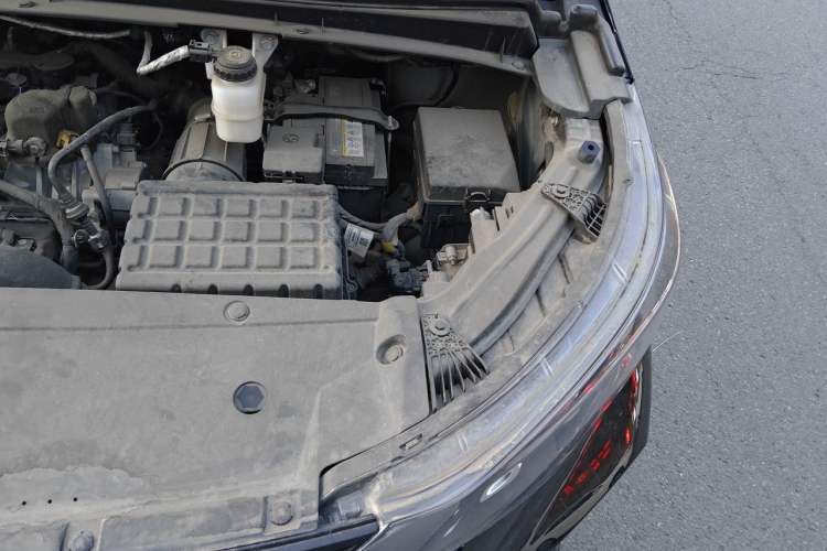 Used GAC Trumpchi M6 2023 PRO 270T DCT Luxury Edition Engine Bay Left