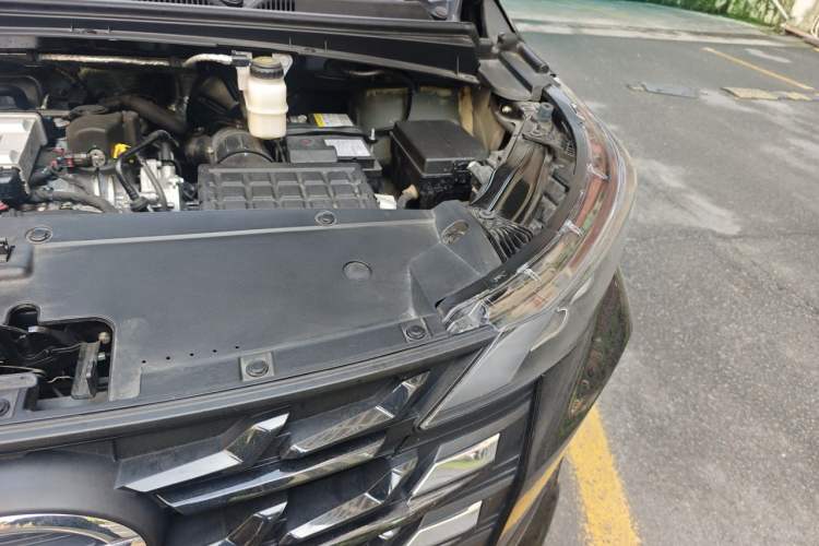 Used GAC Trumpchi M6 2023 PRO 270T DCT Luxury Edition Engine Bay Left