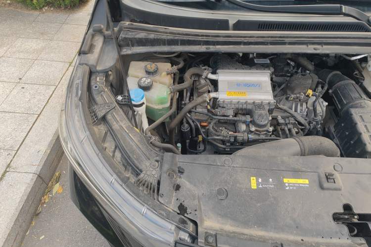 Used GAC Trumpchi M6 2023 PRO 270T DCT Luxury Edition Engine Bay Right