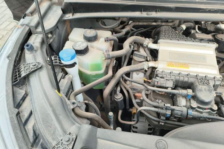 Used GAC Trumpchi M6 2023 PRO 270T DCT Luxury Edition Engine Bay Right
