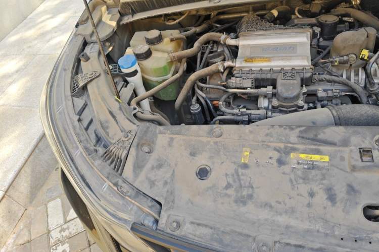 Used GAC Trumpchi M6 2023 PRO 270T DCT Luxury Edition Engine Bay Right