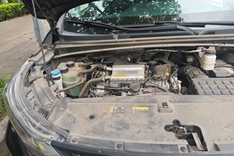 Used GAC Trumpchi M6 2023 PRO 270T DCT Luxury Edition Engine Bay Right