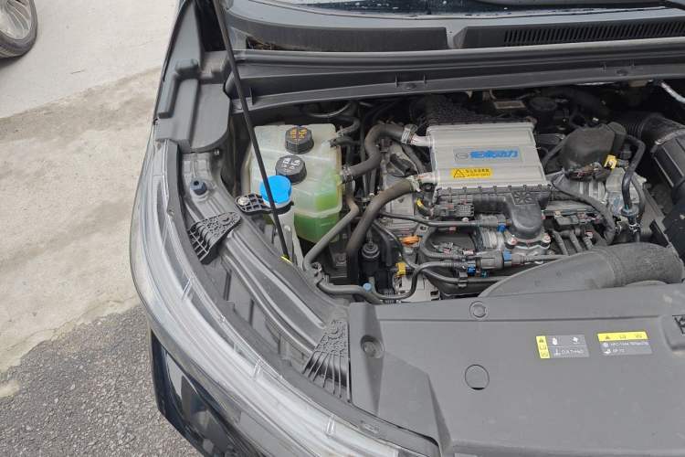 Used GAC Trumpchi M6 2023 PRO 270T DCT Luxury Edition Engine Bay Right