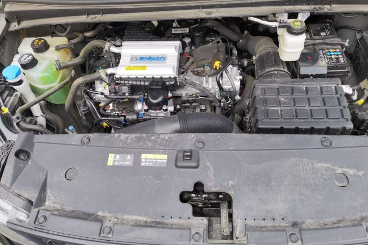 Used GAC Trumpchi M6 2023 PRO 270T DCT Luxury Edition Engine Bay