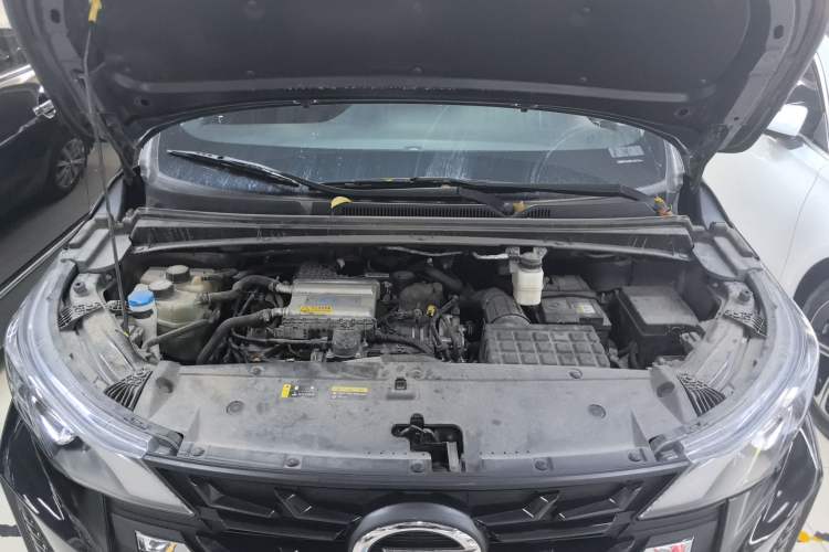 Used GAC Trumpchi M6 2023 PRO 270T DCT Elite Edition Engine Bay