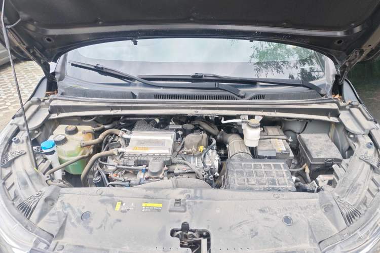 Used GAC Trumpchi M6 2023 PRO 270T DCT Luxury Edition Engine Bay