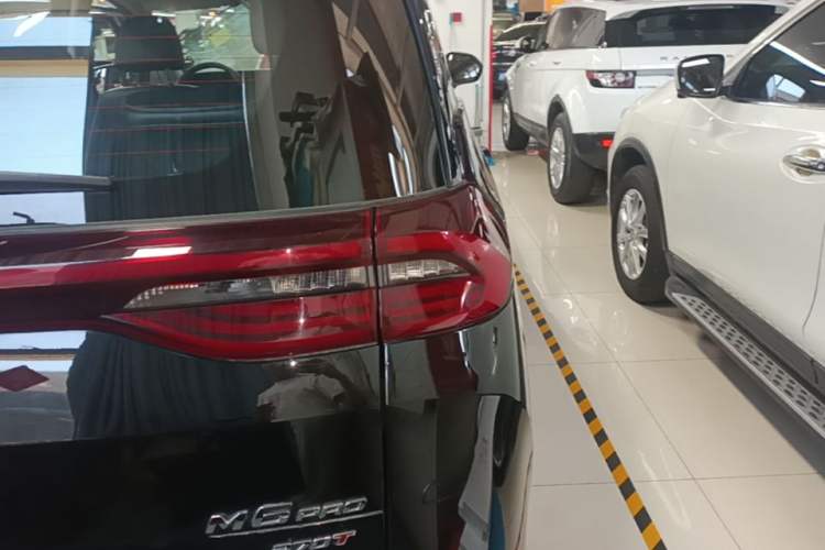 Used GAC Trumpchi M6 2023 PRO 270T DCT Luxury Edition Exterior 3