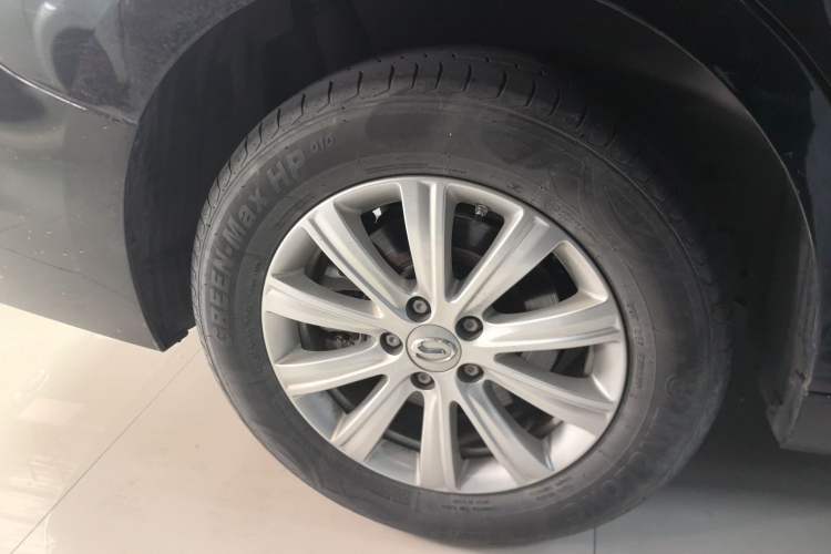 Used GAC Trumpchi M6 2023 PRO 270T DCT Elite Edition Exterior 5
