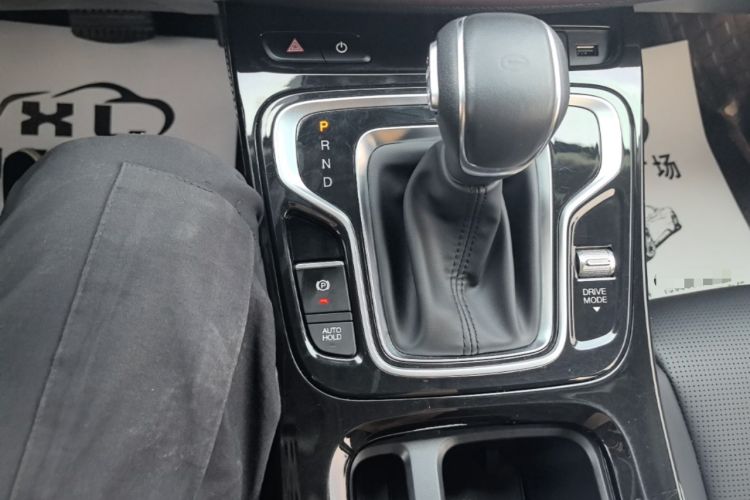 Used GAC Trumpchi M6 2023 PRO 270T DCT Luxury Edition Gear Lever