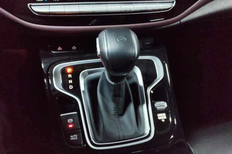 Used GAC Trumpchi M6 2023 PRO 270T DCT Luxury Edition Gear Lever