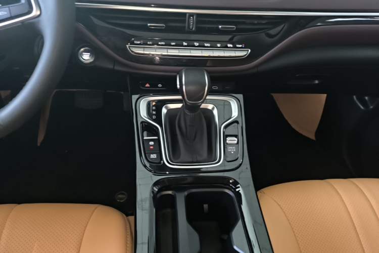 Used GAC Trumpchi M6 2023 PRO 270T DCT Luxury Edition Gear Lever