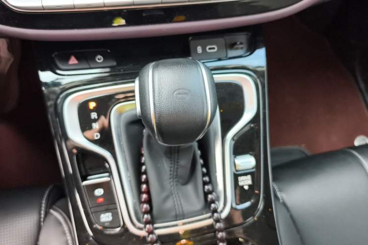 Used GAC Trumpchi M6 2023 PRO 270T DCT Luxury Edition Gear Lever