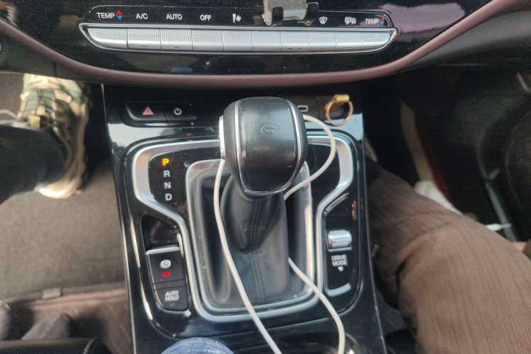 Used GAC Trumpchi M6 2023 PRO 270T DCT Luxury Edition Gear Lever