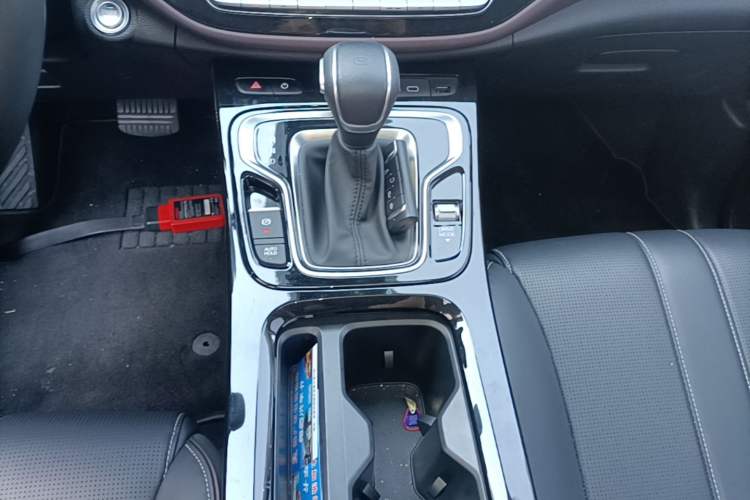 Used GAC Trumpchi M6 2023 PRO 270T DCT Luxury Edition Gear Lever