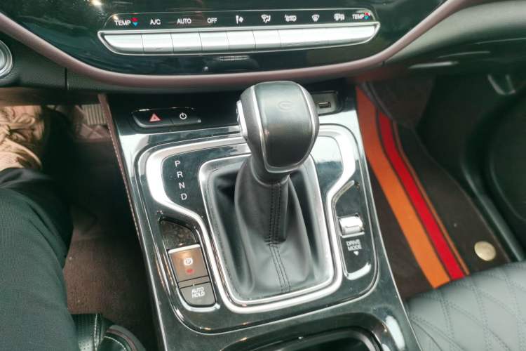 Used GAC Trumpchi M6 2023 PRO 270T DCT Luxury Edition Gear Lever