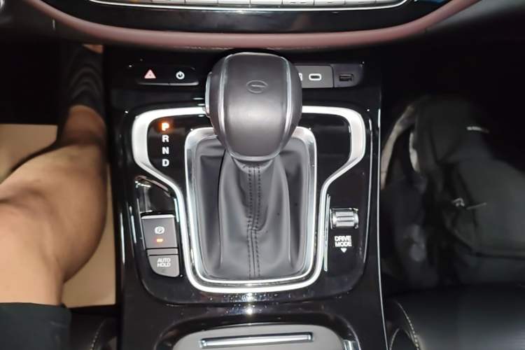 Used GAC Trumpchi M6 2023 PRO 270T DCT Luxury Edition Gear Lever