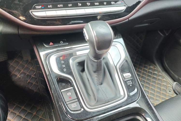 Used GAC Trumpchi M6 2023 PRO 270T DCT Luxury Edition Gear Lever