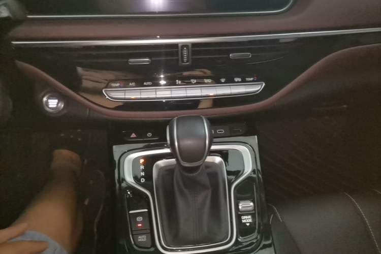Used GAC Trumpchi M6 2023 PRO 270T DCT Luxury Edition Gear Lever