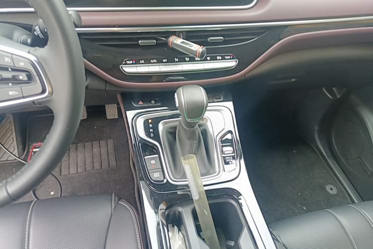 Used GAC Trumpchi M6 2023 PRO 270T DCT Luxury Edition Gear Lever