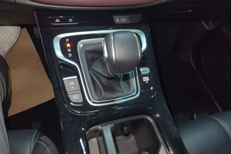 Used GAC Trumpchi M6 2023 PRO 270T DCT Luxury Edition Gear Lever