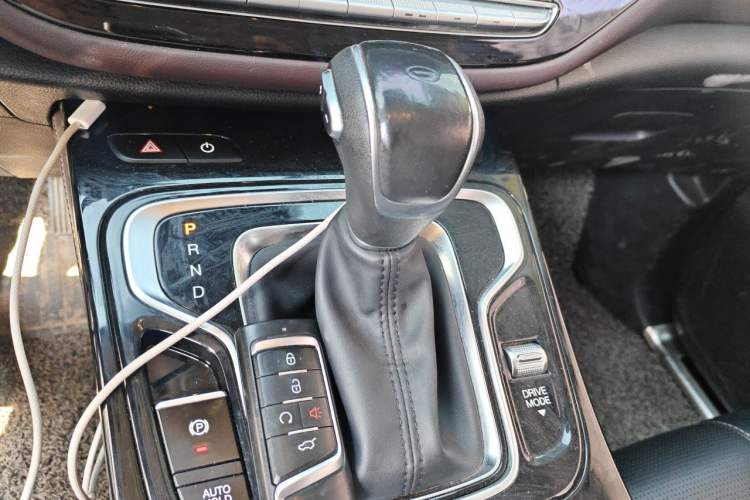Used GAC Trumpchi M6 2023 PRO 270T DCT Luxury Edition Gear Lever