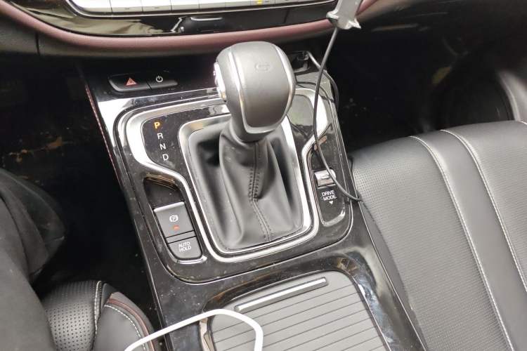 Used GAC Trumpchi M6 2023 PRO 270T DCT Luxury Edition Gear Lever