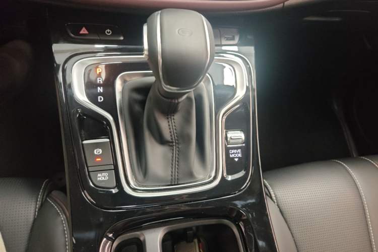Used GAC Trumpchi M6 2023 PRO 270T DCT Luxury Edition Gear Lever