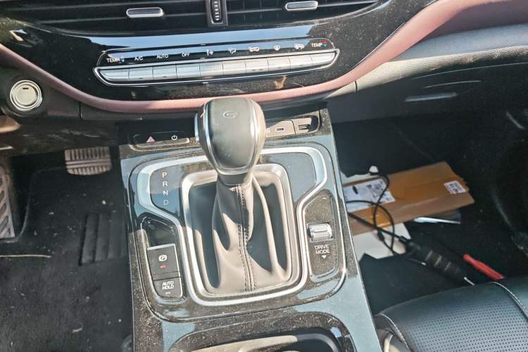 Used GAC Trumpchi M6 2023 PRO 270T DCT Luxury Edition Gear Lever