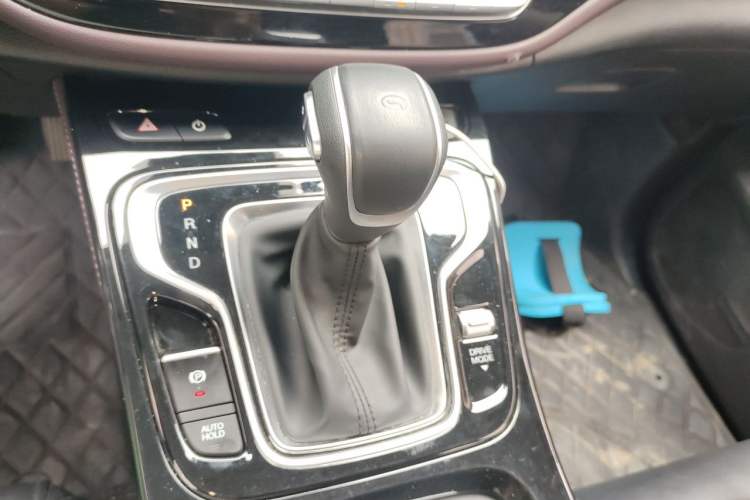 Used GAC Trumpchi M6 2023 PRO 270T DCT Luxury Edition Gear Lever