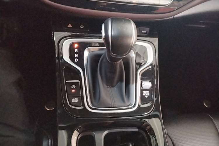Used GAC Trumpchi M6 2023 PRO 270T DCT Luxury Edition Gear Lever