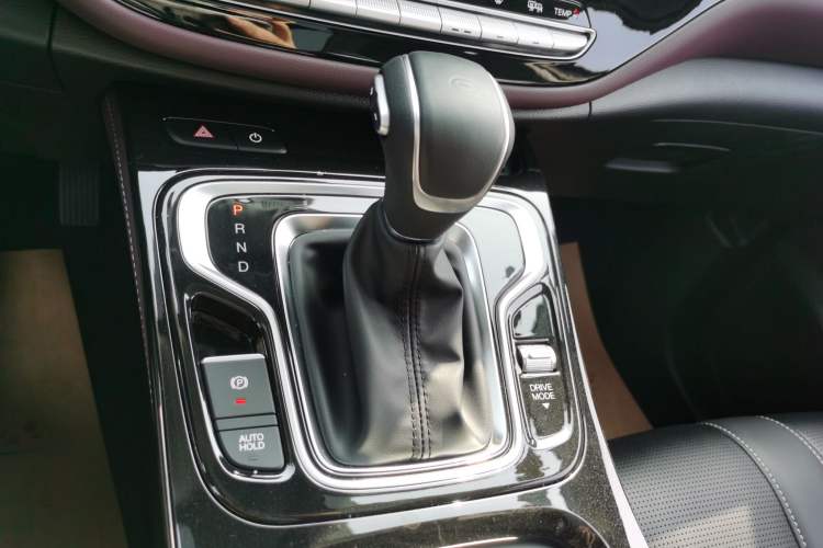 Used GAC Trumpchi M6 2023 PRO 270T DCT Luxury Edition Gear Lever