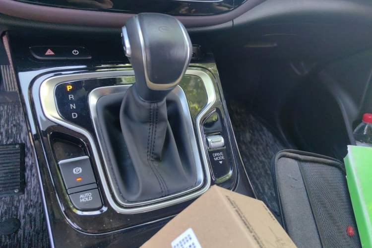 Used GAC Trumpchi M6 2023 PRO 270T DCT Elite Edition Gear Lever
