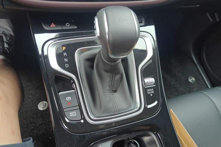 Used GAC Trumpchi M6 2023 PRO 270T DCT Luxury Edition Gear Lever