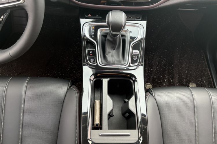 Used GAC Trumpchi M6 2023 PRO 270T DCT Luxury Edition Gear Lever