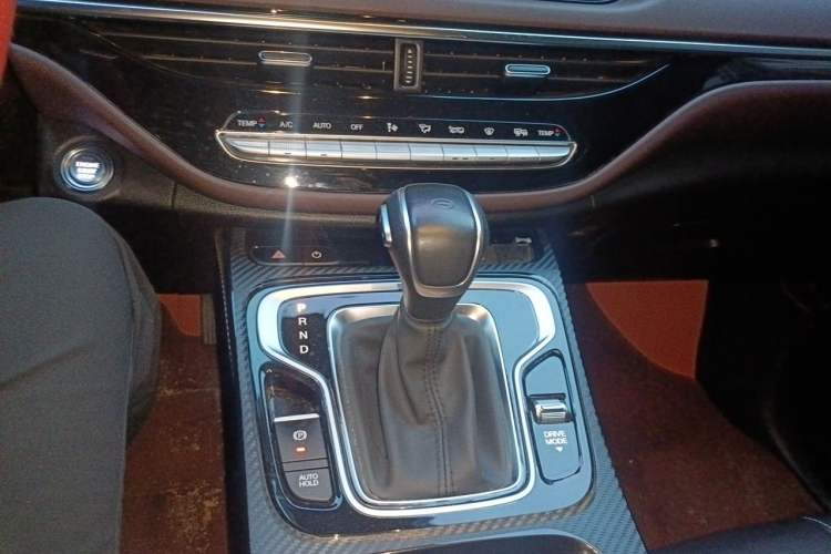 Used GAC Trumpchi M6 2023 PRO 270T DCT Luxury Edition Gear Lever