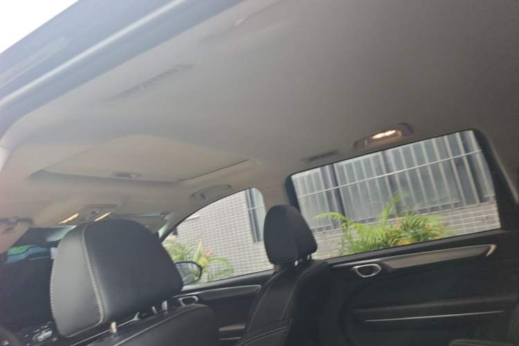 Used GAC Trumpchi M6 2023 PRO 270T DCT Luxury Edition Headliner