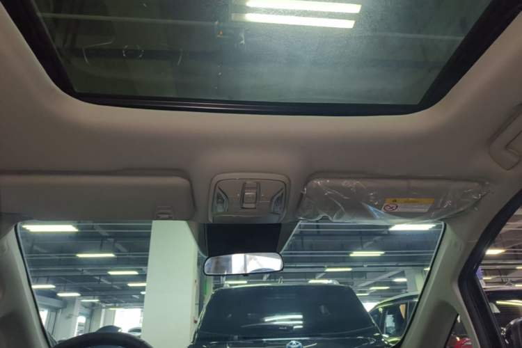 Used GAC Trumpchi M6 2023 PRO 270T DCT Luxury Edition Headliner