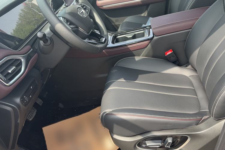 Used GAC Trumpchi M6 2023 PRO 270T DCT Luxury Edition Interior 1