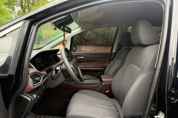 Used GAC Trumpchi M6 2023 PRO 270T DCT Elite Edition Interior 2