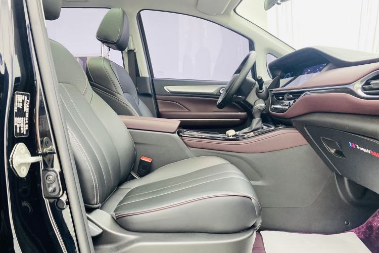 Used GAC Trumpchi M6 2023 PRO 270T DCT Luxury Edition Interior 3
