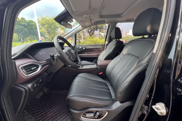 Used GAC Trumpchi M6 2023 PRO 270T DCT Luxury Edition Interior 4