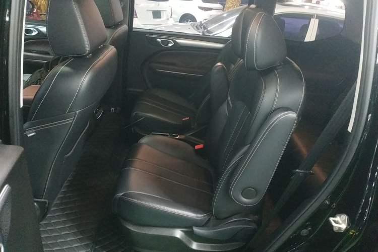 Used GAC Trumpchi M6 2023 PRO 270T DCT Luxury Edition Interior 4