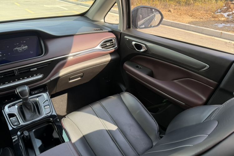 Used GAC Trumpchi M6 2023 PRO 270T DCT Luxury Edition Interior 5