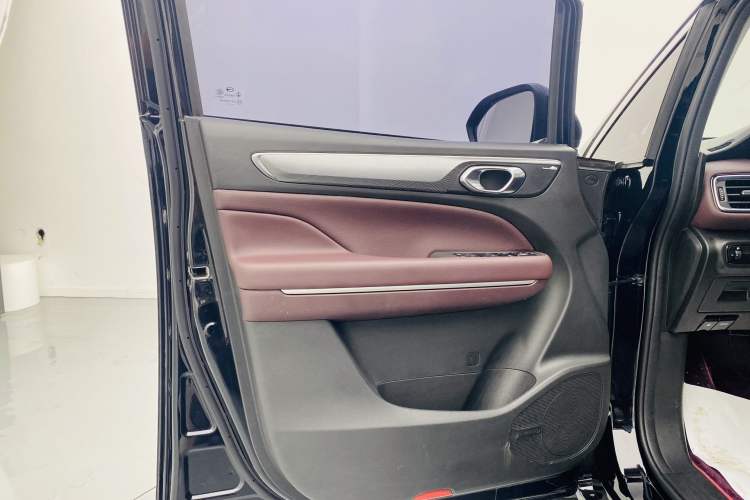 Used GAC Trumpchi M6 2023 PRO 270T DCT Luxury Edition Interior 5