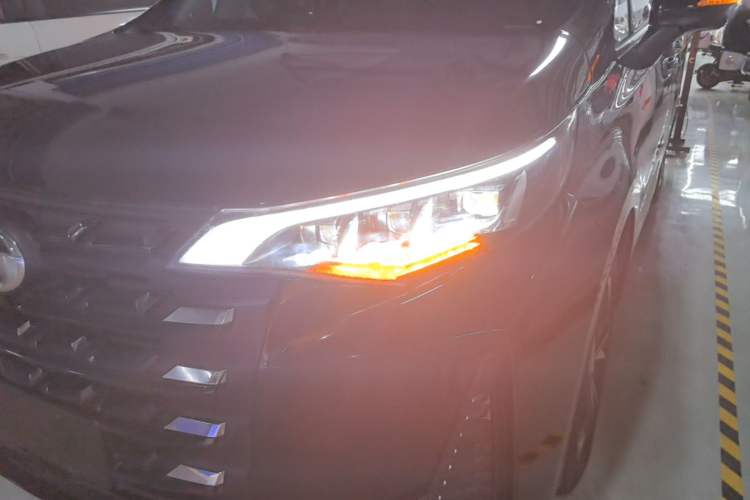 Used GAC Trumpchi M6 2023 PRO 270T DCT Luxury Edition Left Front Headlight