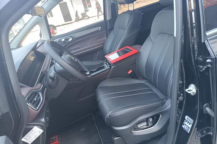 Used GAC Trumpchi M6 2023 PRO 270T DCT Luxury Edition Left Front Seat