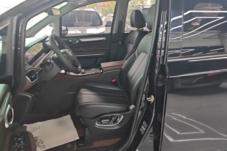 Used GAC Trumpchi M6 2023 PRO 270T DCT Luxury Edition Left Front Seat