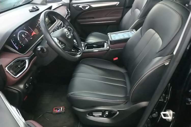Used GAC Trumpchi M6 2023 PRO 270T DCT Luxury Edition Left Front Seat