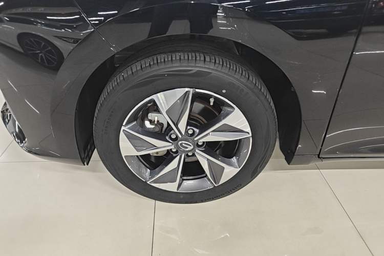 Used GAC Trumpchi M6 2023 PRO 270T DCT Luxury Edition Left Front Wheel Hub